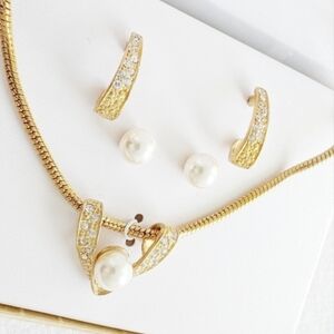 VINTAGE 1970 Pearl Gold Necklace Earring Set Boxed Wedding Bridesmaid NIB